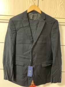 公司要求买的职业装,圣得西旗下品牌圣澳威斯,500元一套买的