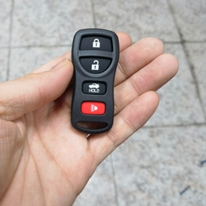 尼桑骐达车钥匙遥控