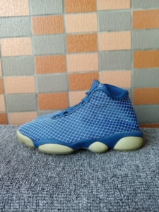 aj13未来编织实战球鞋,42码,保证正品,支持各种鉴定,无