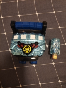 假面骑士build暴雪拳套