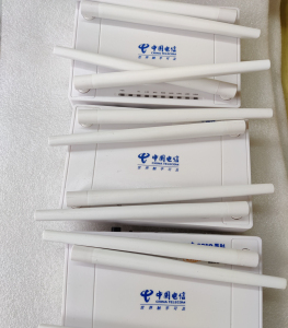 磊科mg1200ac最便宜的千兆路由器外观白色比较新!全千