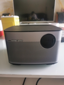 个人自用极米h1 投影仪,配件齐全,支持网络wifi无线连接