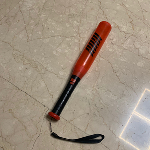 出ikon应援棒 还有电 没带出门用过 没有包装了 退坑了