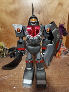 000人付款淘宝铁甲小宝手办玩具 卡布达荣达丰非美亚美鲨鱼辣椒巨人