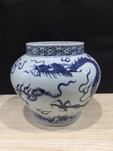 元代青花龙纹小罐子