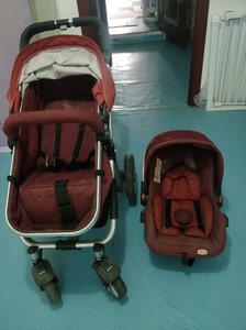 搬家了，便宜处理，贝适宝高景观婴儿车，可坐可躺，还有安全座椅
