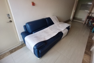 舒丽雅真皮沙发,95新,原价8000元,沈阳自提,一口价10