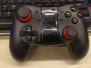 remax游戏手柄九九新没怎么用过
