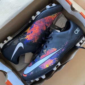 nike 耐克 刺客10 次顶级 cr7 熔岩配色 足球鞋