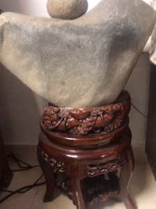 000人付款淘宝元宝石,纯天然,元宝上方有青色巍峨靠山,下有金银满腹