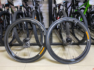 21款捷安特 slr2碳纤维轮组42mm框高,全新,带真空胎