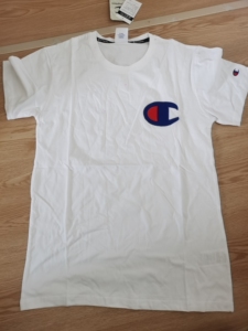 冠军chanpion t恤 白色为贴布标 其他款胸前为印花标