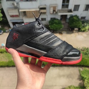 麦迪6代 麦迪篮球鞋 鞋码38码 无原盒 成色非常不错 送