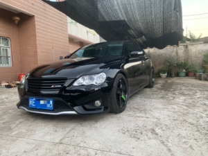 出08年5月丰田锐志 改装13款融合杠 18寸轮毂 短簧