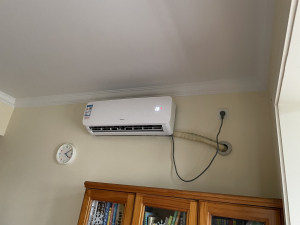 东松空调出售,全新浙江东松,1.5p定频挂机,价格优惠,款式