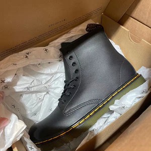 全新 mr martens马丁靴大童款,大童款是有拉链的,比