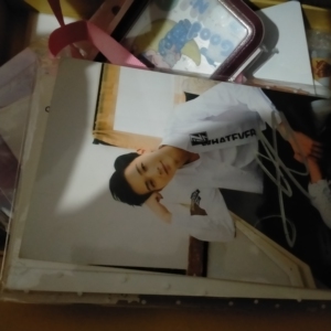 李宏毅亲笔签名,未退圈,九成新,别问是不是亲笔,问就是是真的