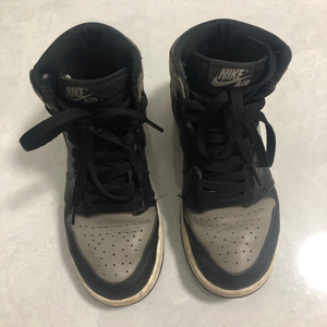 nike aj1影子灰 高帮gs女款 穿了有时候了(我比较坏