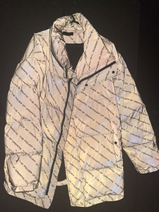 包邮,巴黎世家反光棉服,是棉服,衣服重4斤左右,行走的棉被