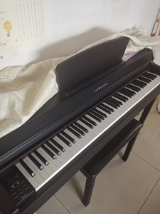 雅马哈电钢琴clp635
