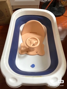 婴儿防滑椅，底座四个吸盘，可放浴盆，垫子，地板，一椅多用，可