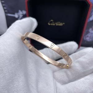 卡地亚男士手镯黄金