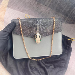 宝格丽蛇头包银色