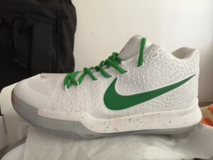 耐克欧文三凯尔特人配色篮球鞋,44码全新未下地,水晶底稍微发