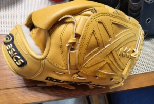 台湾购日本制大谷翔平投手爱世克斯手套 左手带 右投