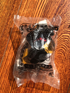 肯德基茶犬一个,全新未开封,保证正品是2006年的库存货.只