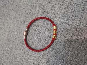 朋友送的手链(鸳鸯金楼),门店购买,一次没有戴过,但是黄金被