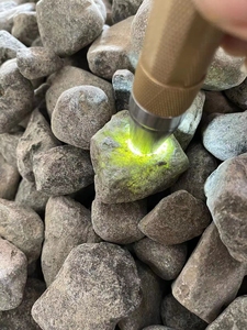 缅甸翡翠原石批发公斤料毛料,高品质会卡小精品