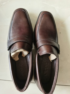 全新深棕色ecco爱丁堡系列男鞋，42码，欧码偏大，适合平时