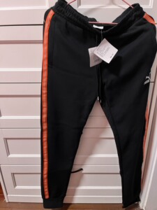 彪马女款运动裤,全新带标签15170/70a,原价499,现