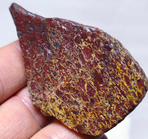 新疆天宝石强磁 产于哈密 疑似陨石 不错的手把件标本料做东西