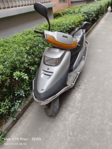 雅马哈125女装摩托车一辆!一切正常.只出本地!一千三百三.