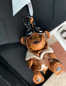 mcm 飞行员熊钥匙挂件/全新.东京购入有小票盒子防尘袋,可