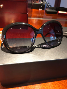 乔治阿玛尼墨镜太阳镜当时代购1180盒子袋子齐全几乎全新戴过