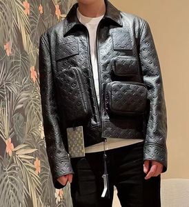 lv 路易威登 男款 50码 全皮外套 全黑满logo压纹机