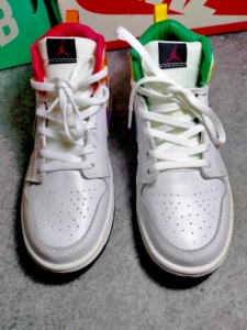 耐克aj1童鞋乔1糖果鸳鸯运动鞋,35码,全新仅在家试穿.孩