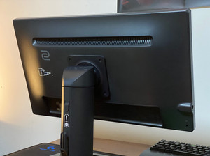 自用明基xl2411 144hz 电竞 cf 吃鸡显示器 2