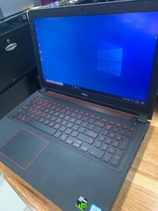 出戴尔游匣i5 7300hq 内存8g硬盘256g固态硬盘