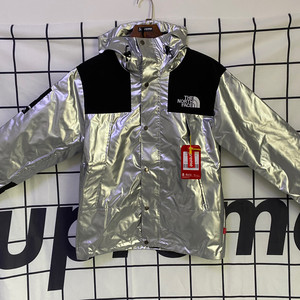 supreme 联名北面tnf银角大王银色冲锋衣
