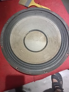 老南京音箱拆下油布边低音喇叭一只，正常发音！12寸，磁钢16