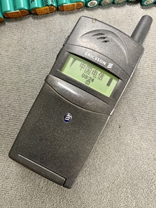 经典古手机情怀手机爱立信t18sc国行正品,机码合一串号一致