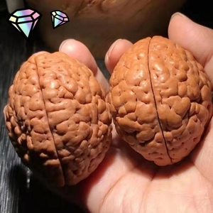 tb933723380淘宝脑纹清晰三瓣大金刚菩提手把件手球超大49尺寸0人