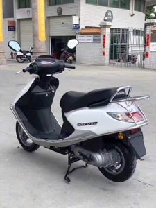 女装摩托车本田