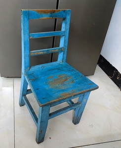 老物件80年代实木小凳子幼儿园课櫈儿童老人椅子使用收藏怀旧演