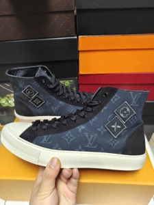 lv藤原浩联名款老花高帮男鞋 专柜正品7码9新左右 男鞋41