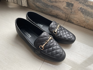 双凤皮鞋实体店购买的,春夏女款平底单鞋